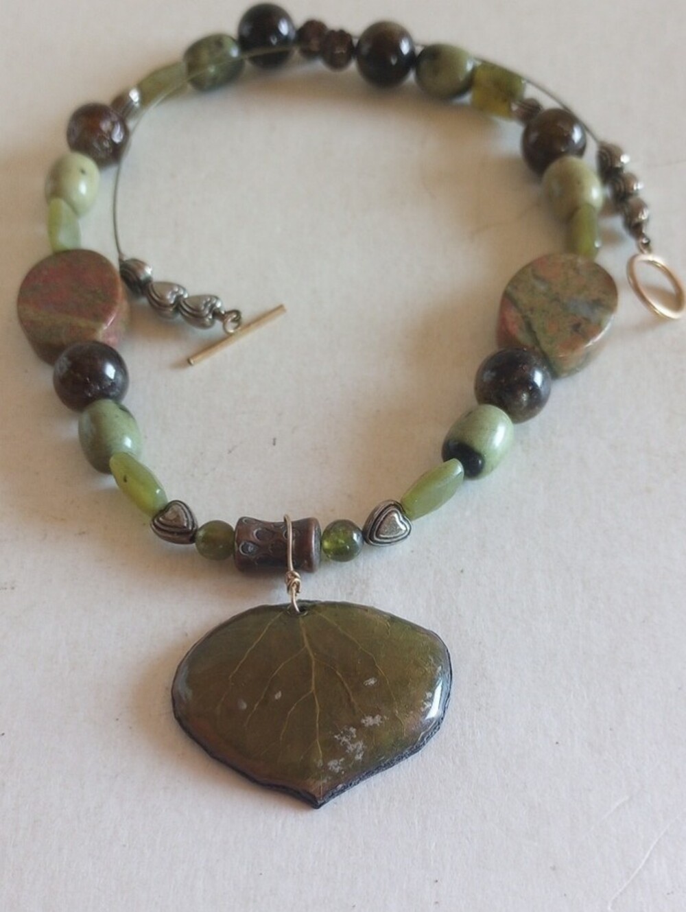WELL MADE BY ARTIST NATURAL STONES  NECKLACE 17" LONG